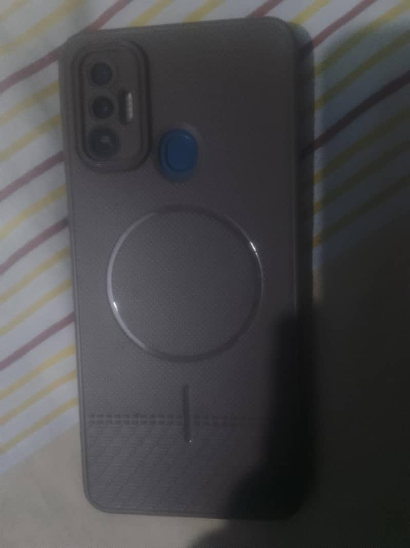 Tecno CAMON 17P 1