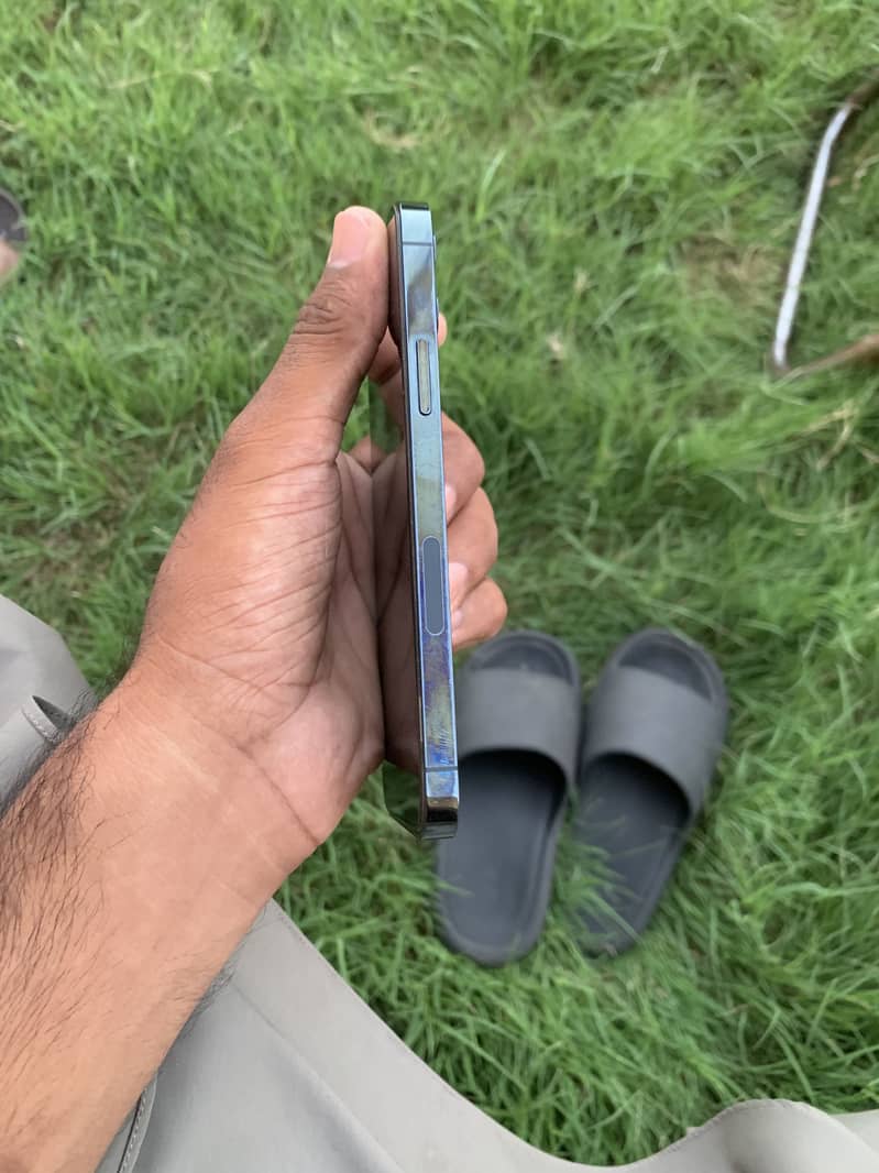 Apple iPhone 12 Pro 1