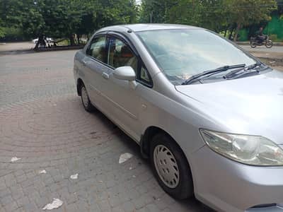 Honda City 2006 Neat and family used