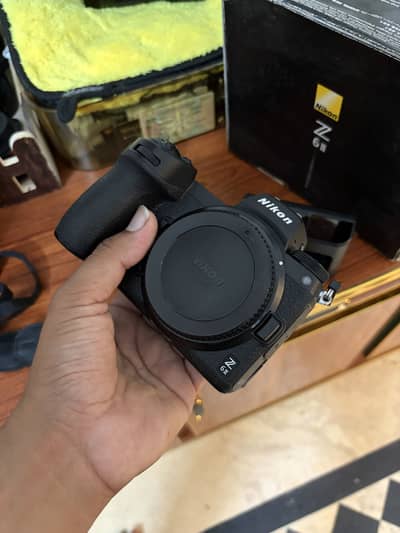Nikon z6 ii (10/10+++ Like new)  Complete box