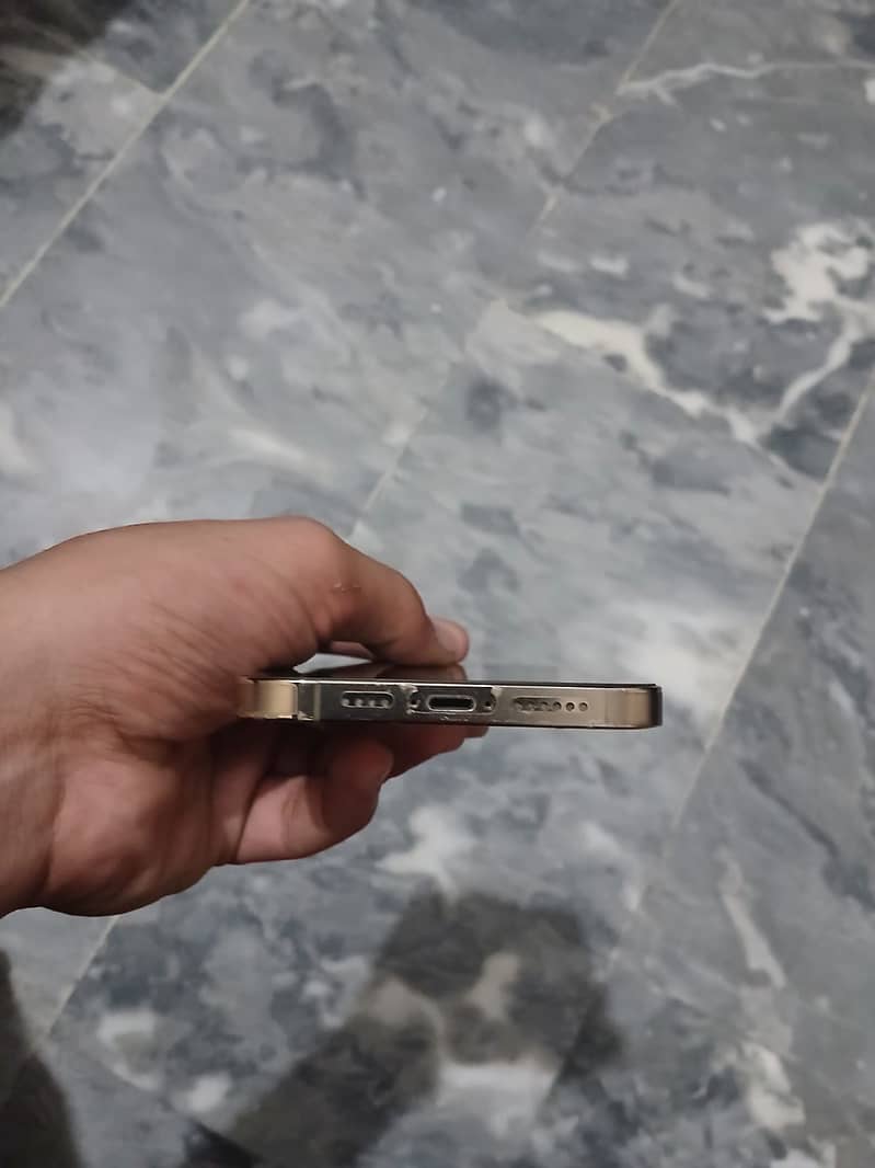 iPhone 12 pro max jv 4
