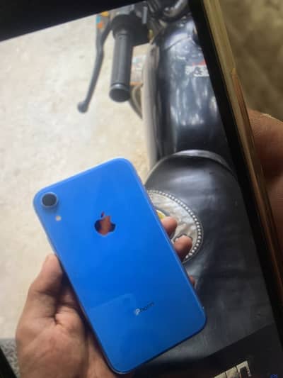 Apple iPhone XR