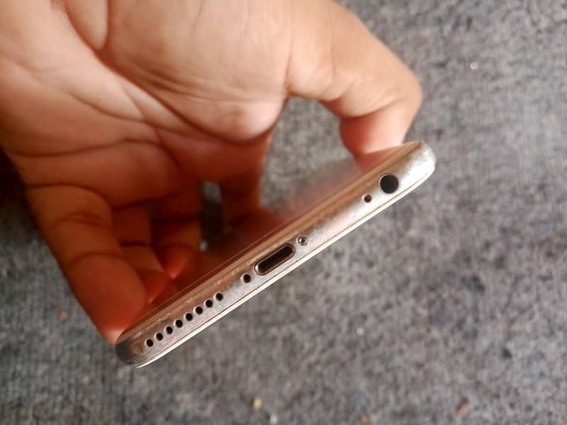 Apple iPhone 6S Plus 2