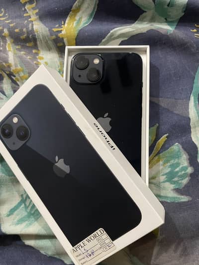 Apple iPhone 13
