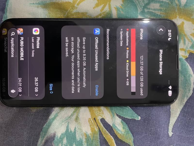 Apple iPhone 13 5
