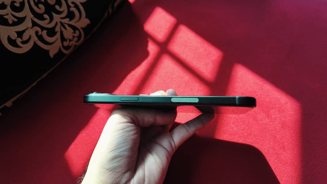 Apple iPhone 15 plus 4