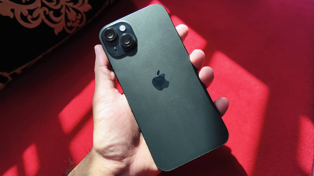 Apple iPhone 15 plus 6
