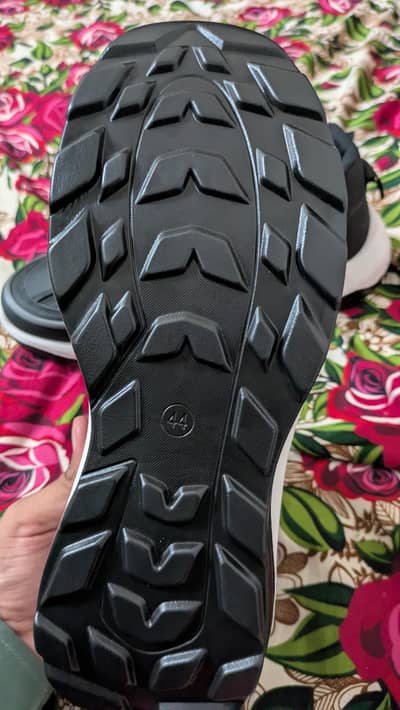 44 size (9 num)