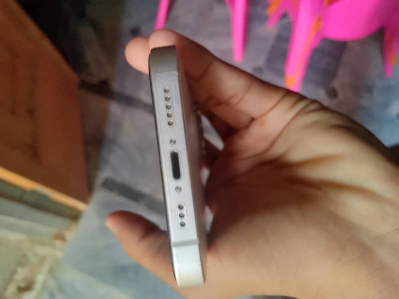 Apple iPhone 14 5