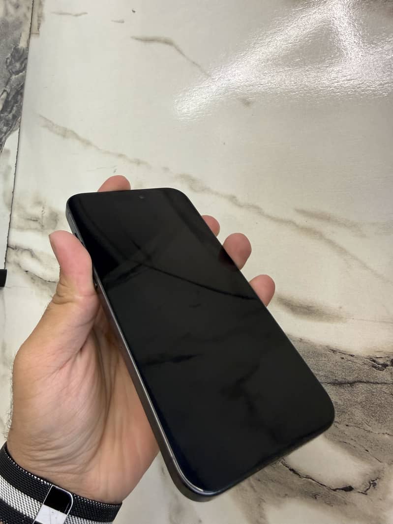 Apple iPhone 15 Pro Max 3