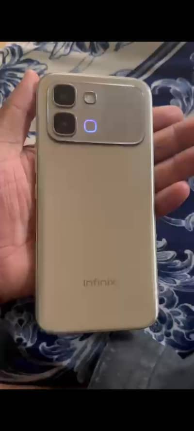 Infinix Note 60 edge For sale under 10.5 month warranty