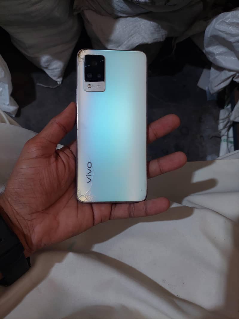 Vivo V21 0