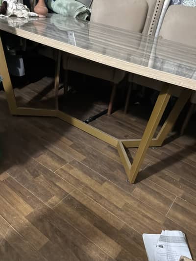 Dinning table for 6