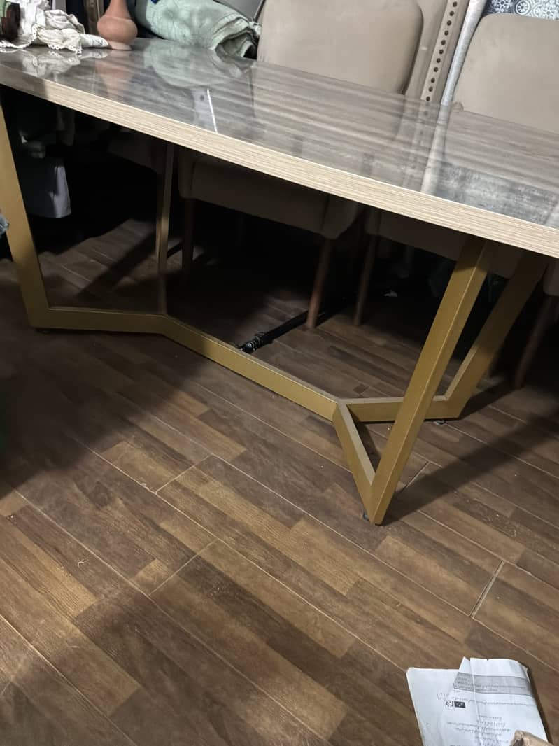 Dinning table for 6 0