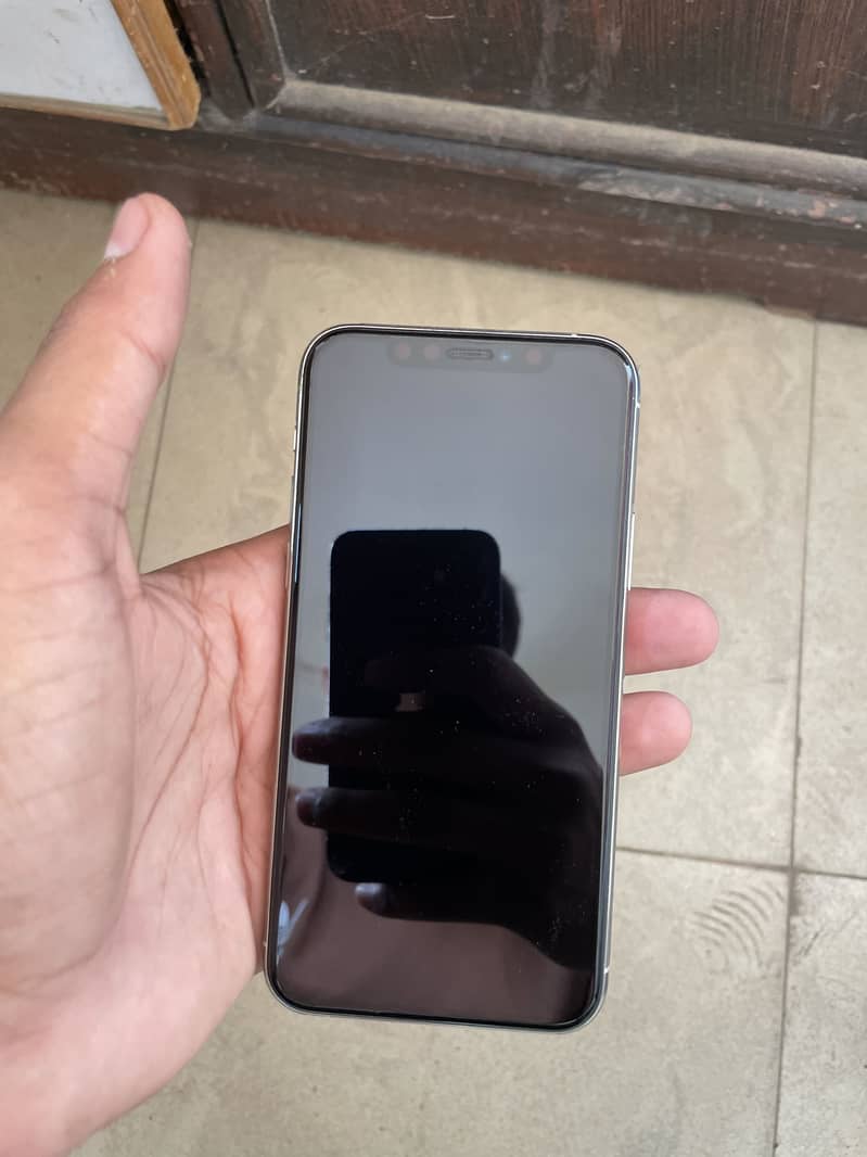 Apple iPhone 11 Pro 3