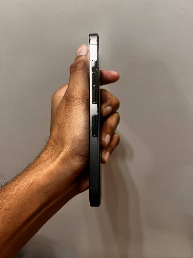 Apple iPhone 13 Pro 1