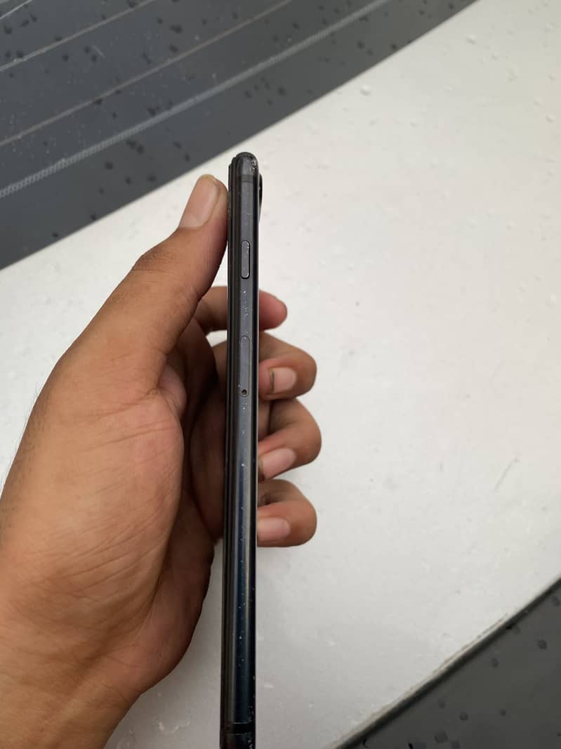Apple iPhone 7 Plus 0