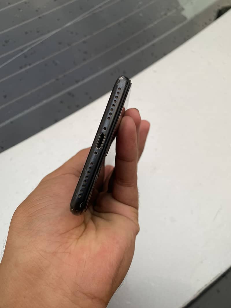 Apple iPhone 7 Plus 1