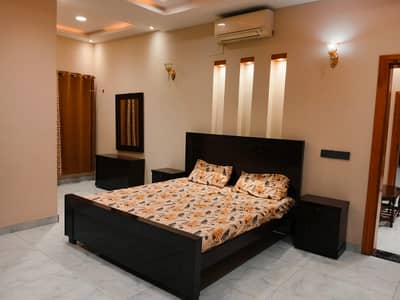 Fully Furnished (Daily, Weekly, Monthly) Basis Independent House 1 Kanal 4 Bed 200K, 1 Kanal 6 Bed 350K, For Rent Send Message On My WhatsApp & I Will Send Video