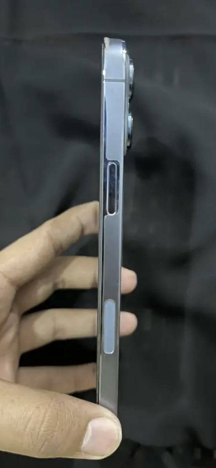 Apple iPhone 13 Pro Max 1