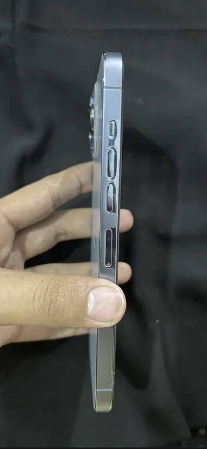 Apple iPhone 13 Pro Max 3