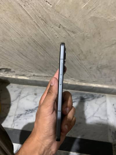 OPPO Reno13 Pro . . . 512 GB