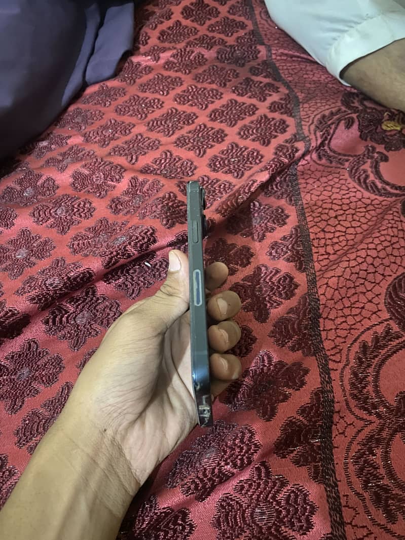 Apple iPhone 14 2