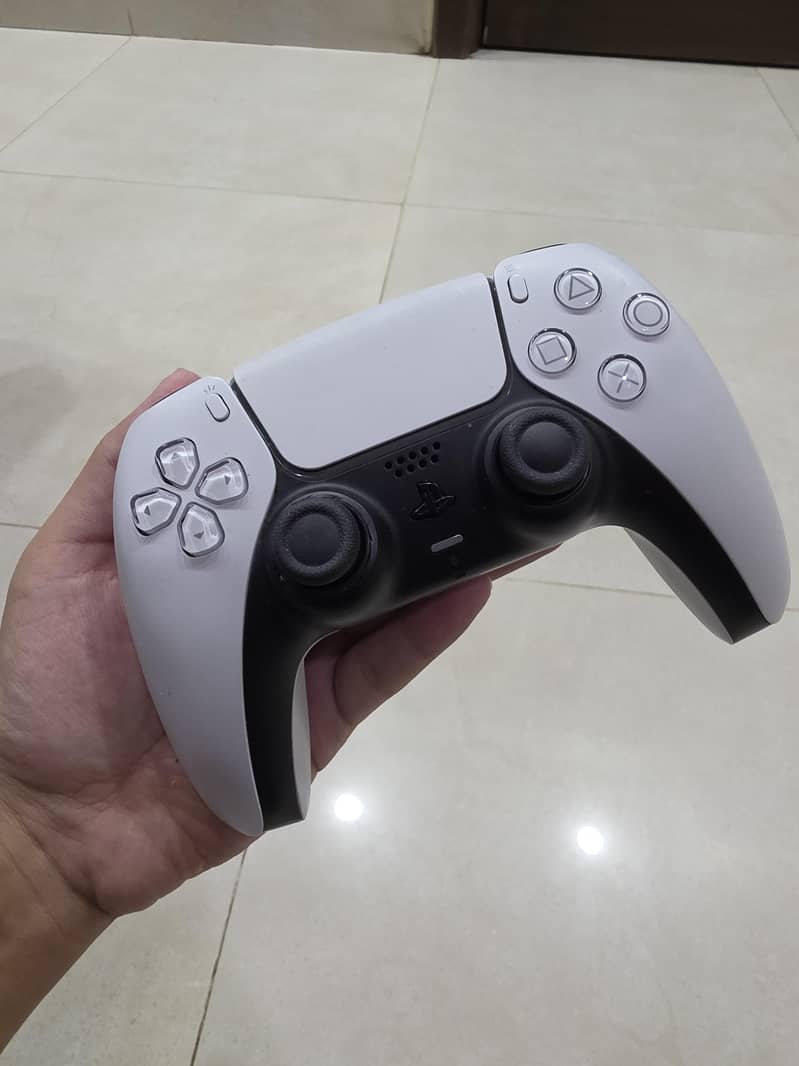 PS5 controller used 0