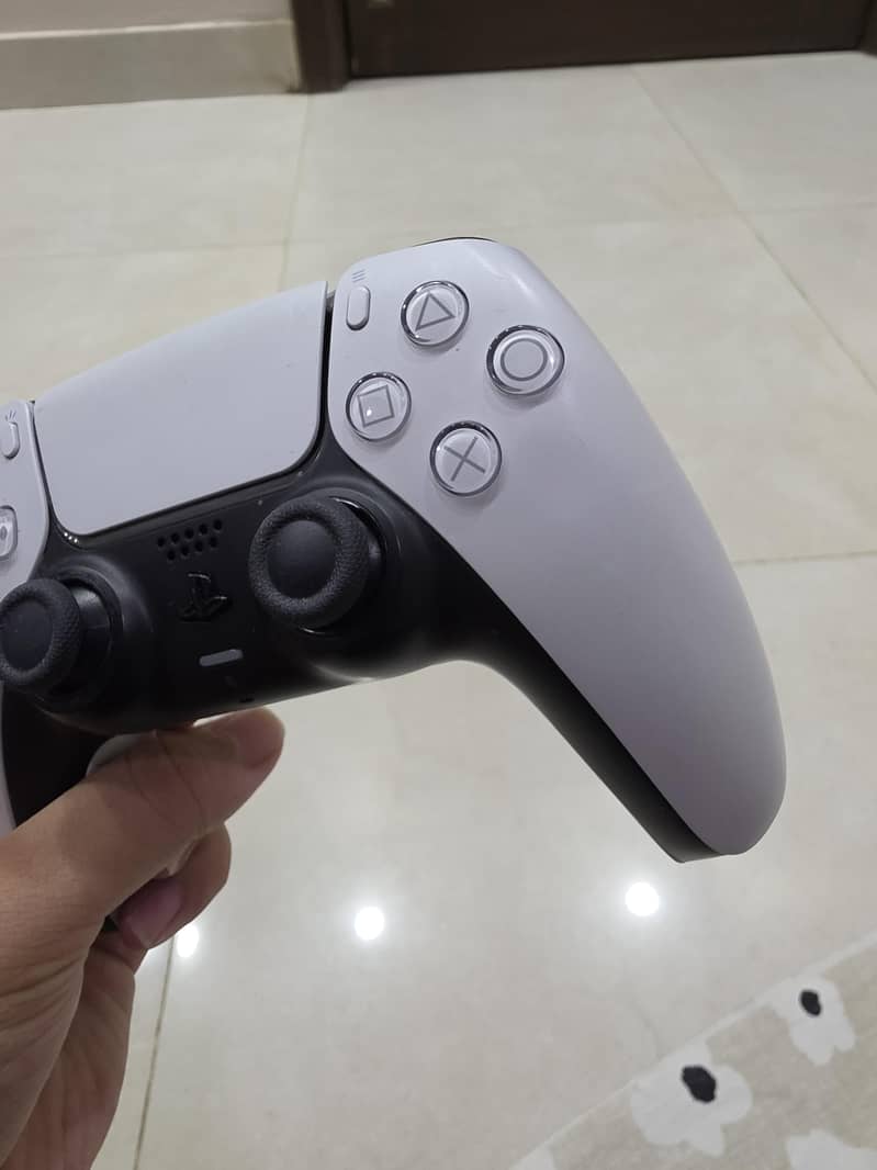 PS5 controller used 5