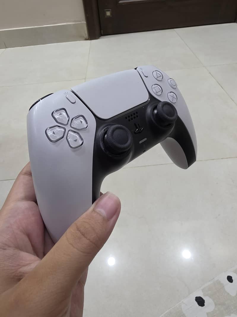 PS5 controller used 6