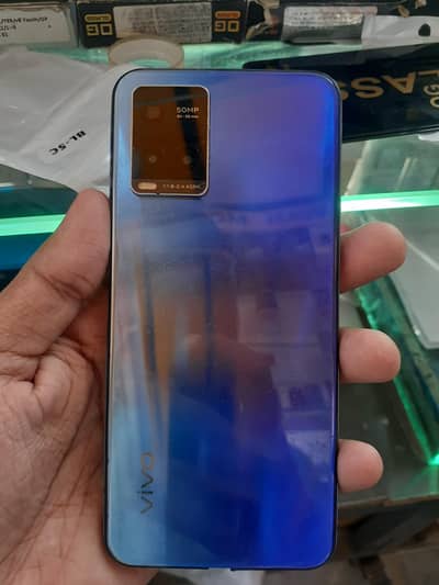 VIVO Y33s