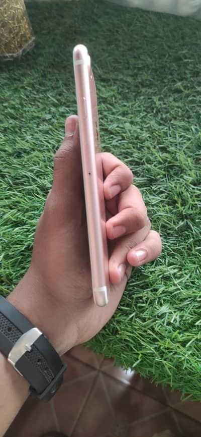 Apple iPhone 7