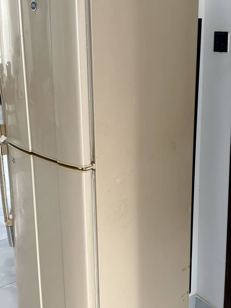 Refrigerator 0