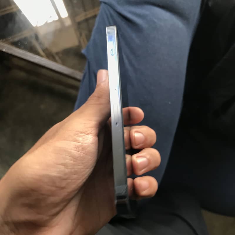 Apple iPhone 13 Pro 1