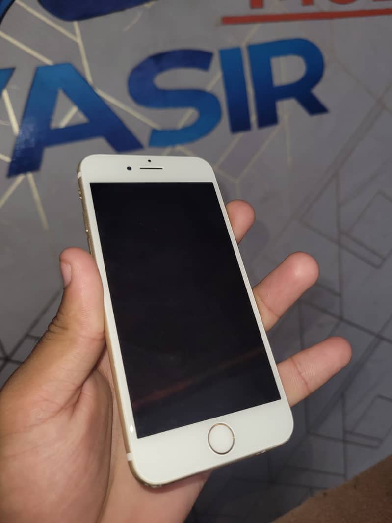 Apple iPhone 7 3
