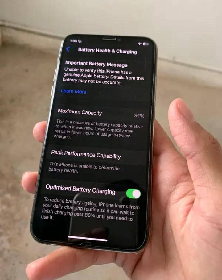 Apple iPhone XS 5