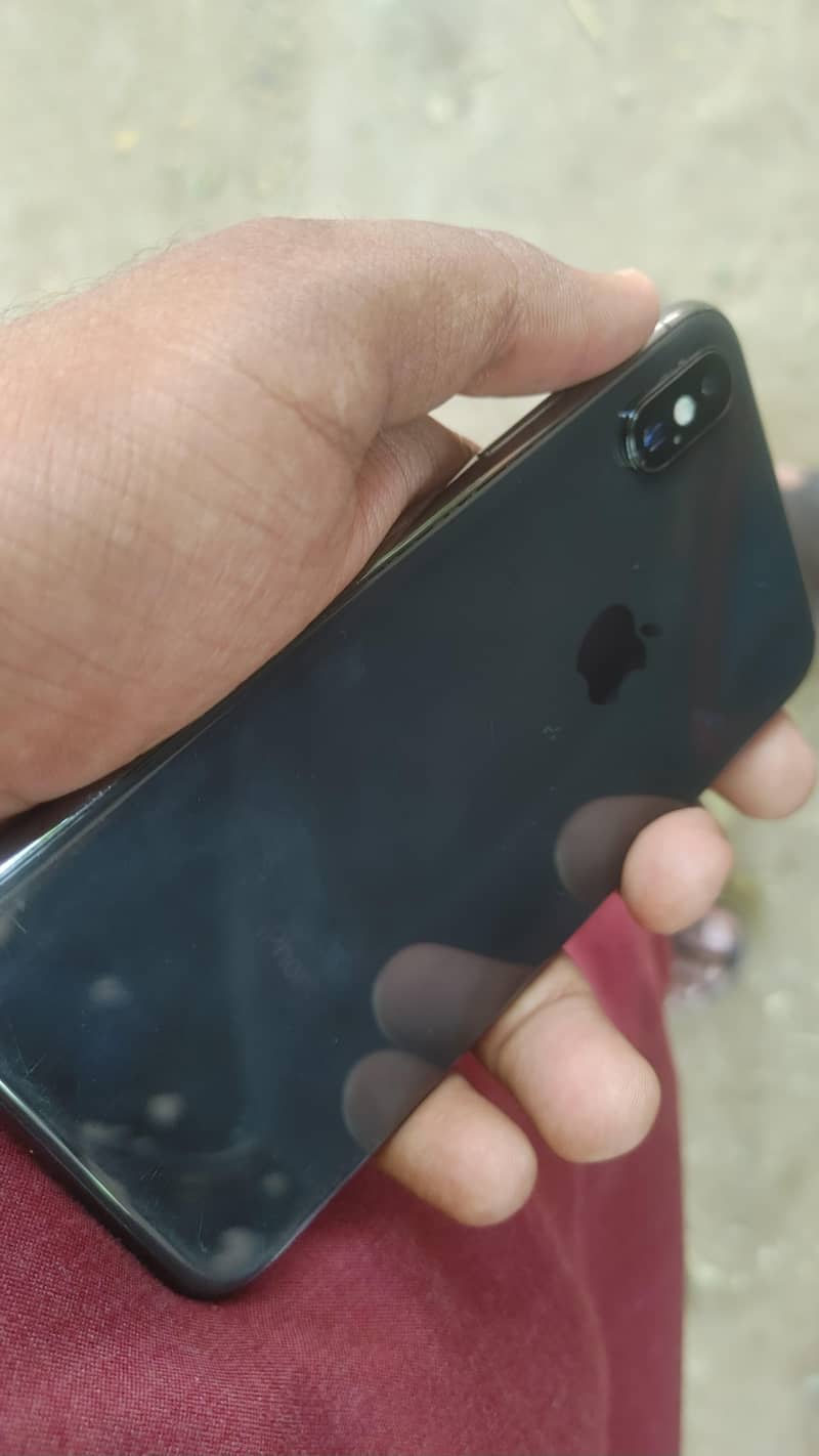 Apple iPhone x 3