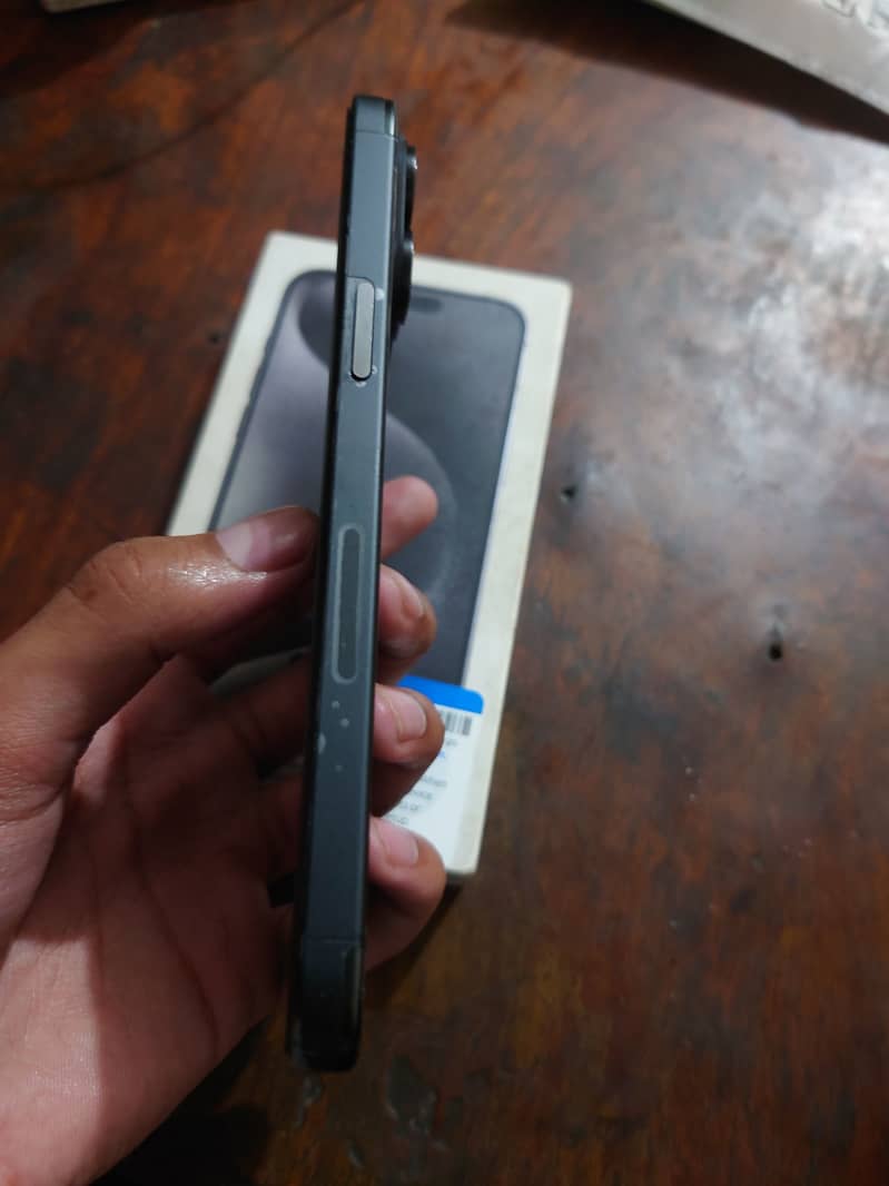 Apple iPhone 15 Pro Max JV 3