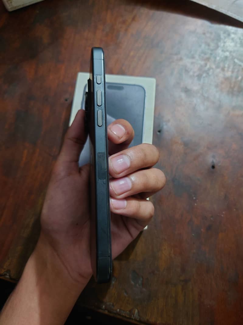 Apple iPhone 15 Pro Max JV 4