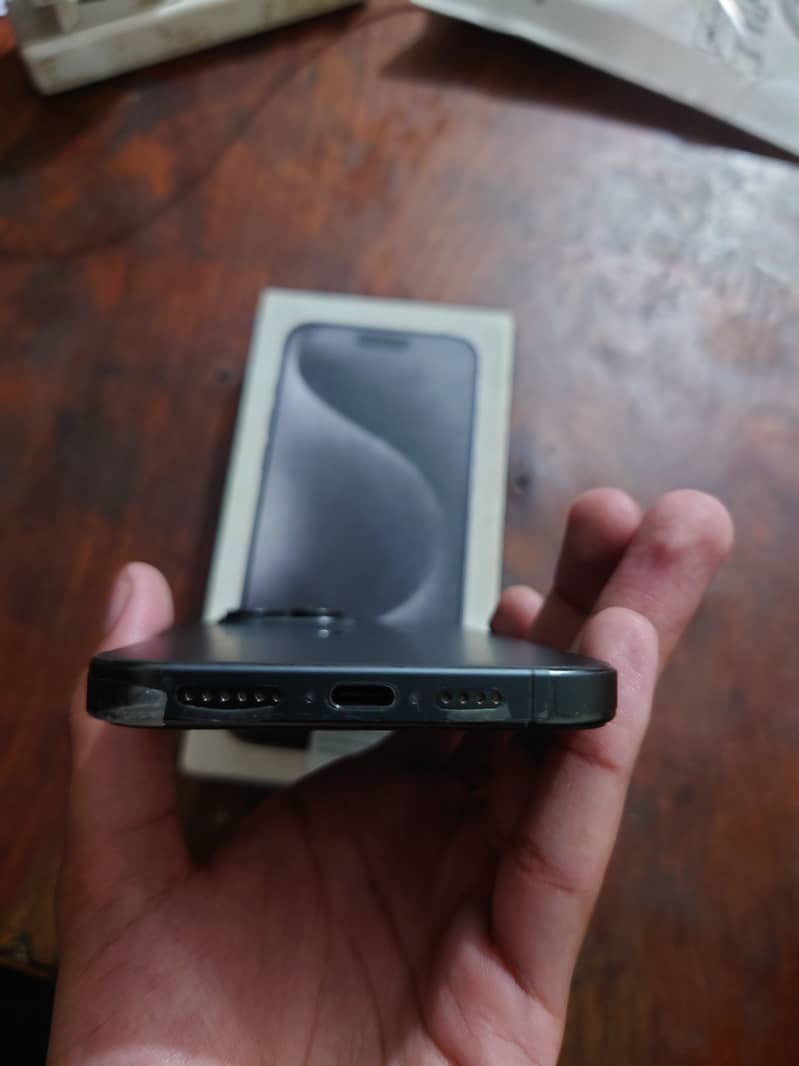 Apple iPhone 15 Pro Max JV 6