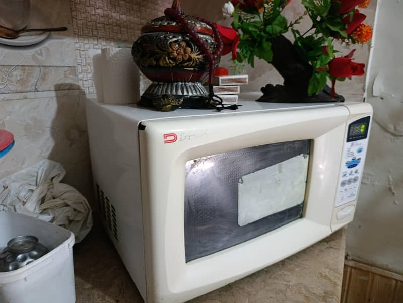 Dawalance Microwave 3