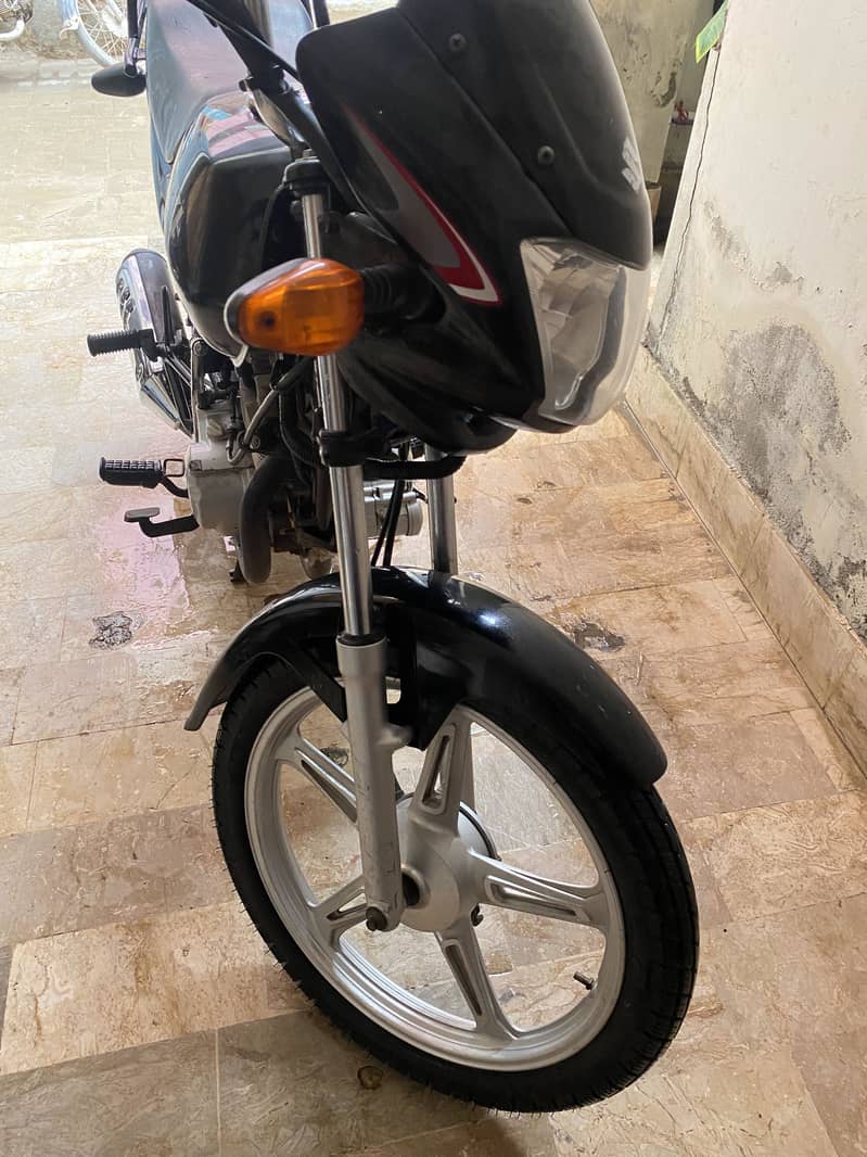 Suzuki GD110 4