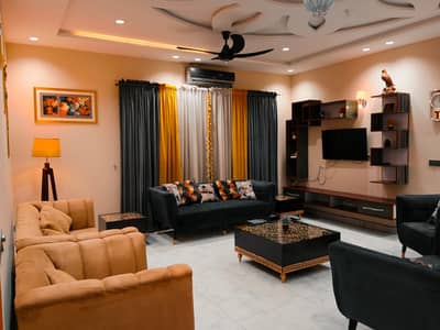 Fully Furnished (Daily, Weekly, Monthly) Basis Independent House 1 Kanal 4 Bed 200K, 1 Kanal 6 Bed 350K, For Rent Send Message On My WhatsApp & I Will Send Video