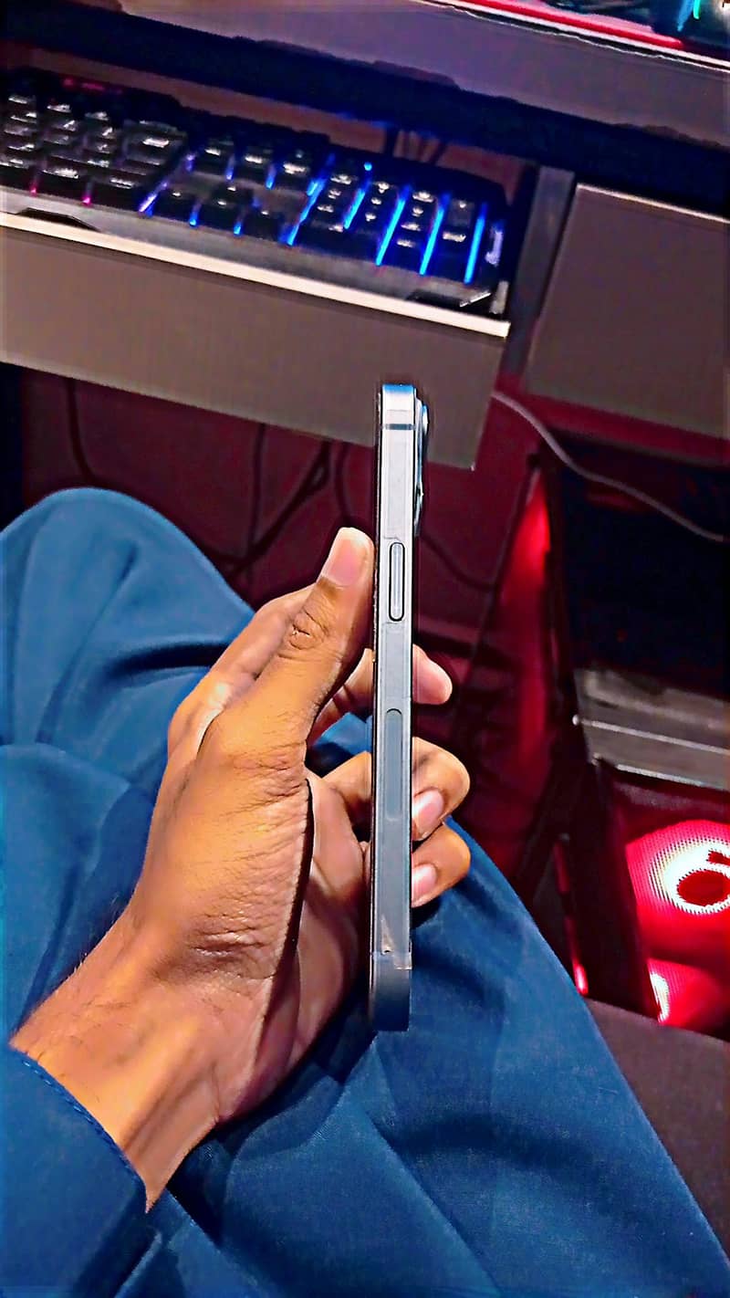 Apple iPhone 14 1
