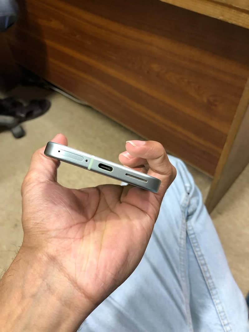 Google Pixel 9 3