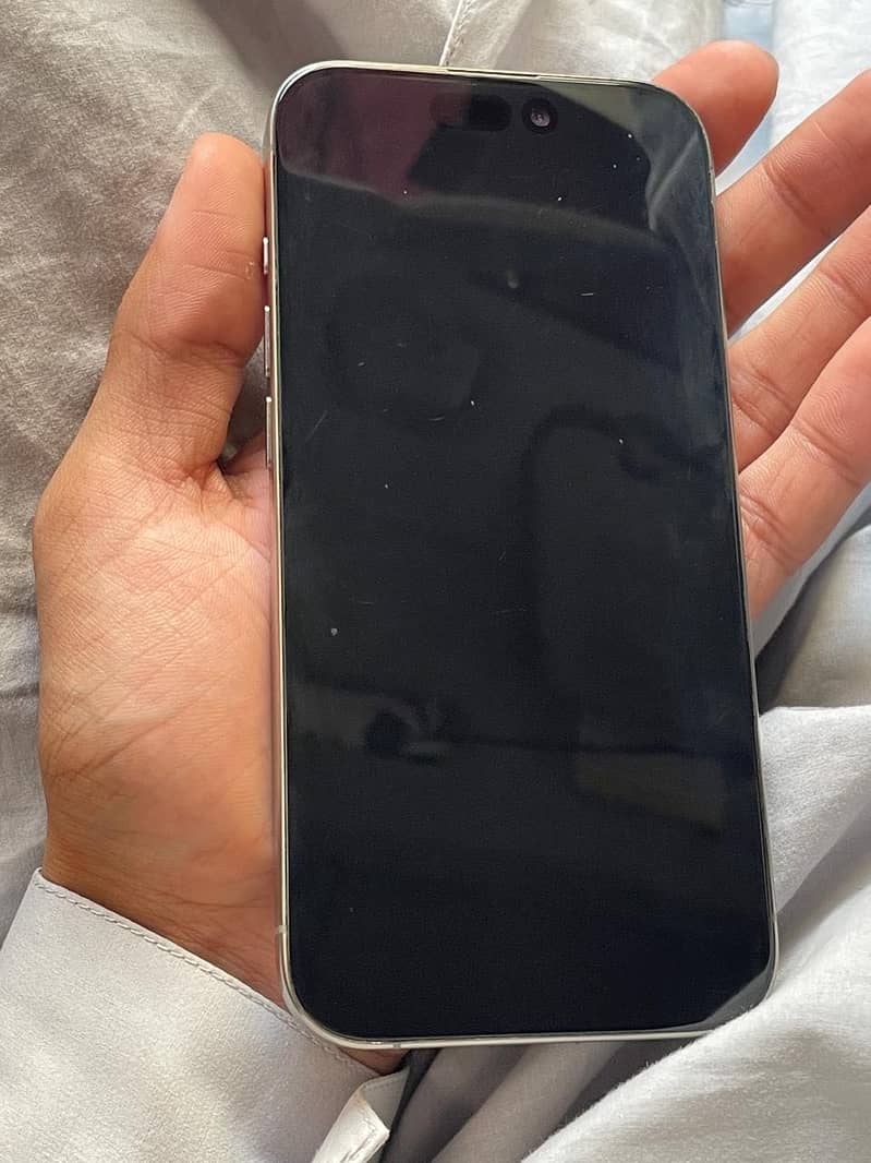 Apple iPhone 15 Pro jv 2