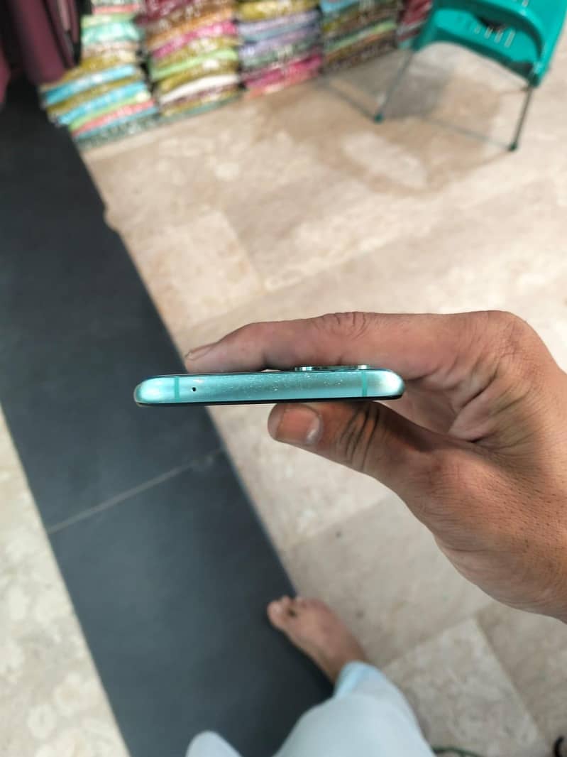 One Plus 8T 6