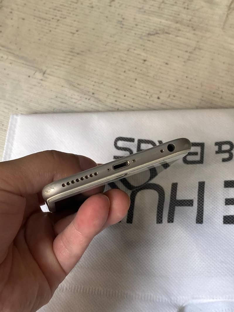 Apple iPhone 6S Plus 3