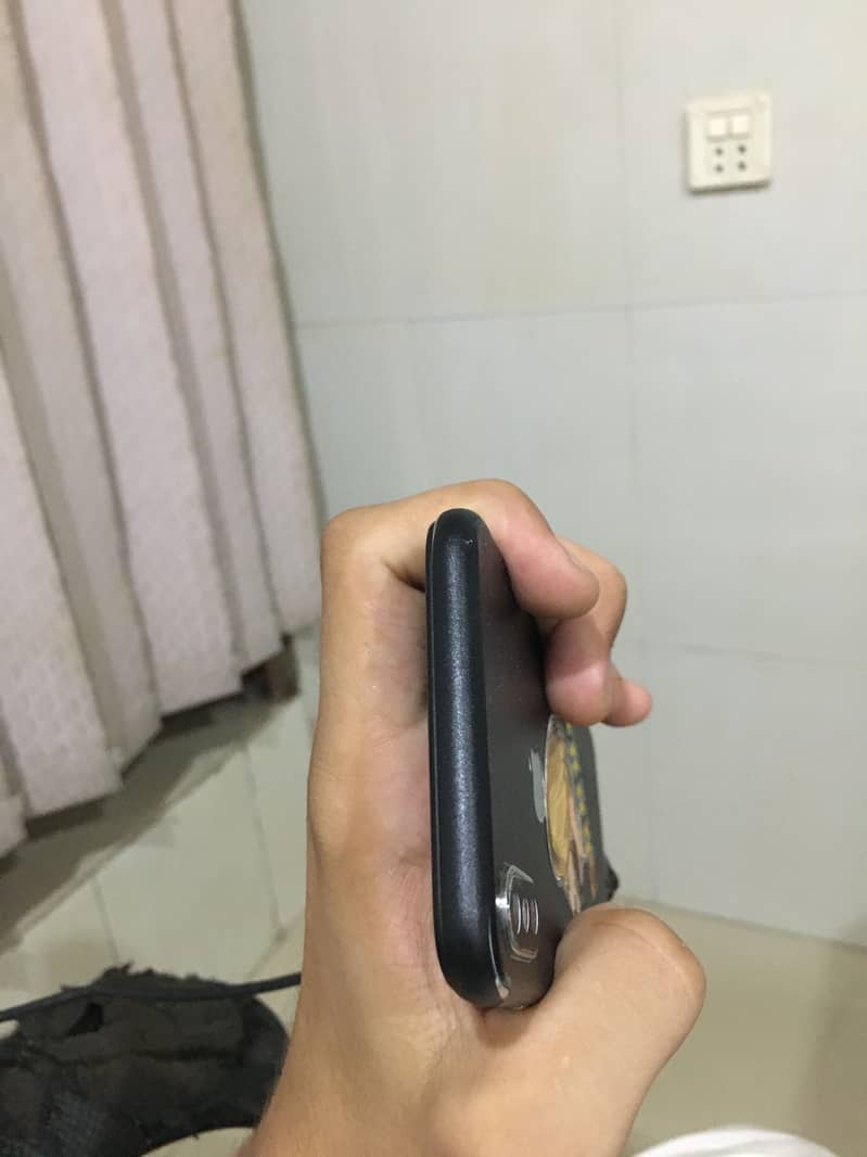 iPhone X 6