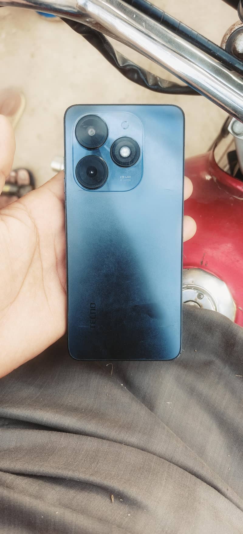Tecno Spark Go 1